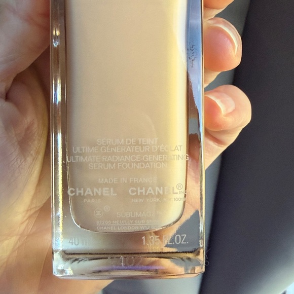CHANEL Sublimage L'Essence de Teint Foundation - Picture 4 of 4